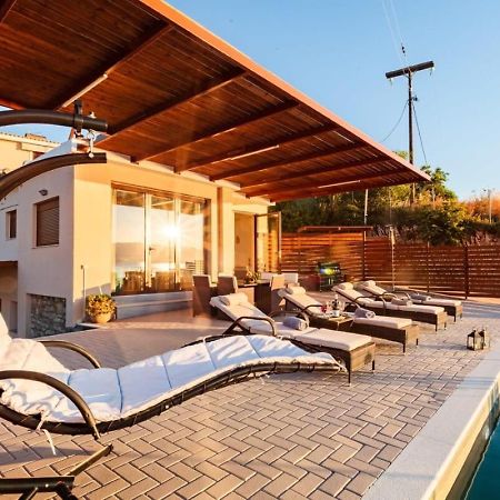 Seaside Summer Bliss - Aurora Luxury Pool Paradise Petalídi Kültér fotó