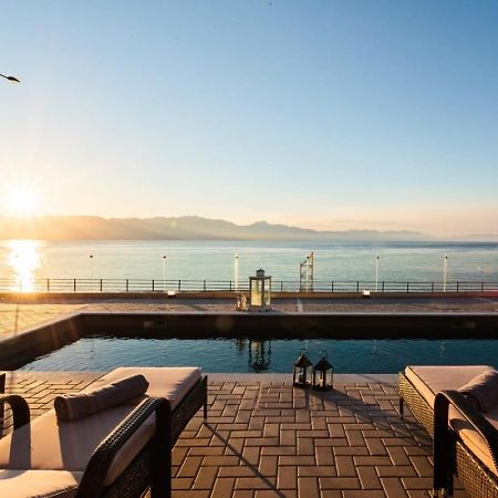 Seaside Summer Bliss - Aurora Luxury Pool Paradise Petalídi Kültér fotó