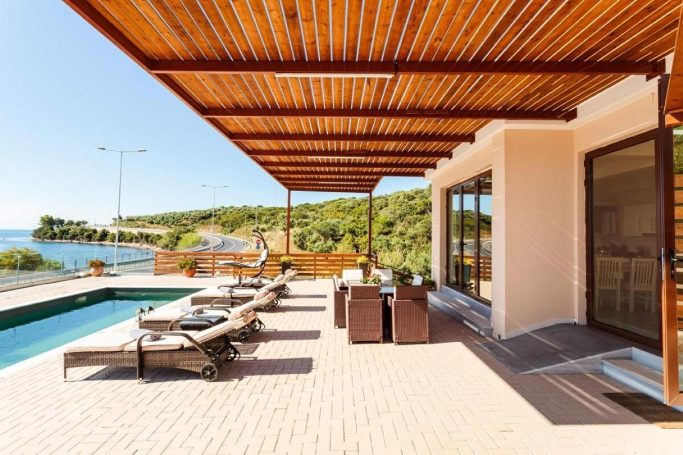 Seaside Summer Bliss - Aurora Luxury Pool Paradise Petalídi Kültér fotó