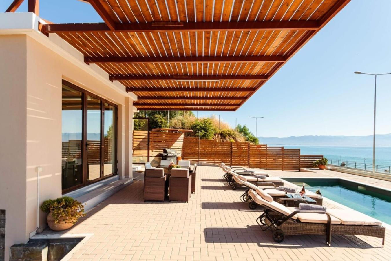 Seaside Summer Bliss - Aurora Luxury Pool Paradise Petalídi Kültér fotó